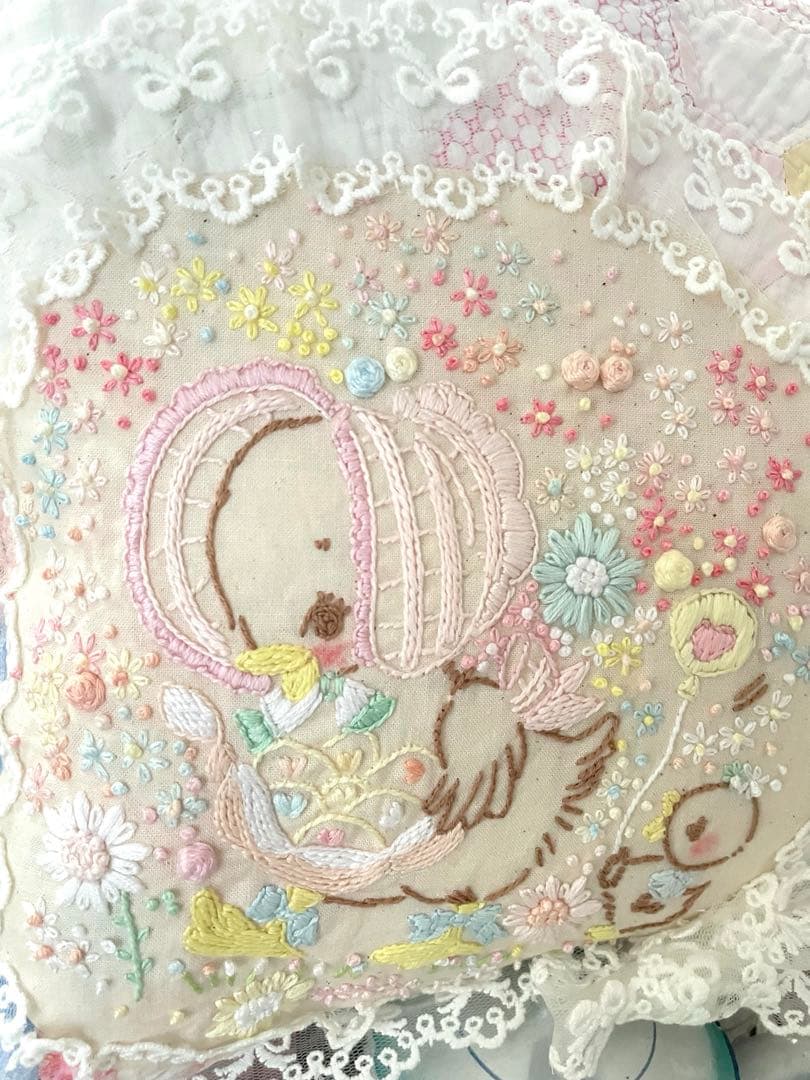 ♡C13(*^-^)♡さま確認用です。アンティークキルト＆刺繍クッション·͜· ♡