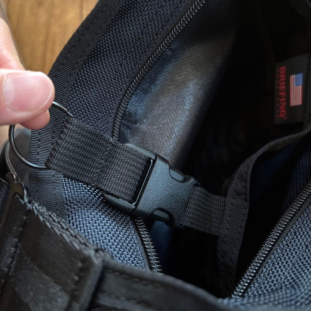 BRIEFING ブリーフィング　ショルダーバッグ　ネイビー