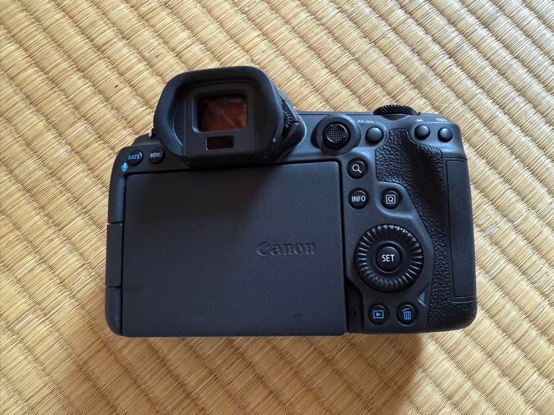 美品　一眼カメラCanon EOS R5 ボディー EOS R5