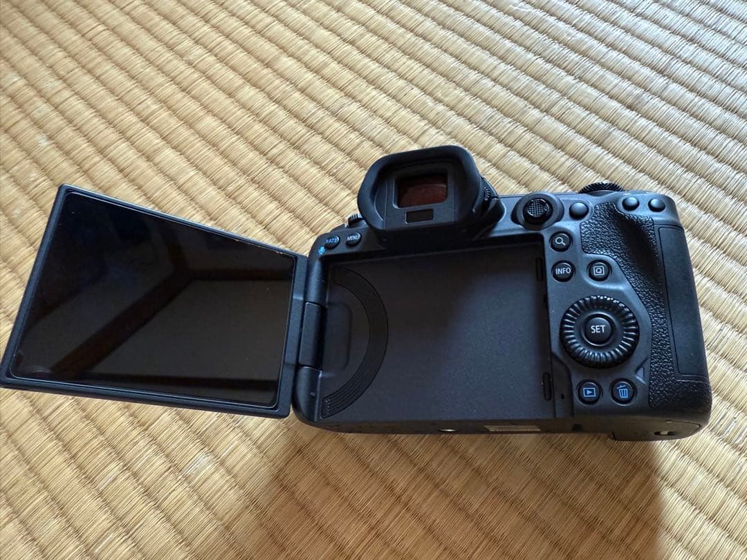 美品　一眼カメラCanon EOS R5 ボディー EOS R5