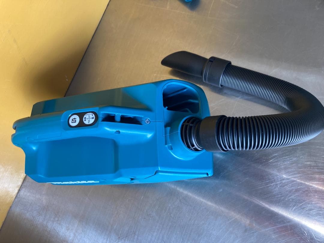 マキタ makita 10.8V コードレス掃除機 充電式クリーナー