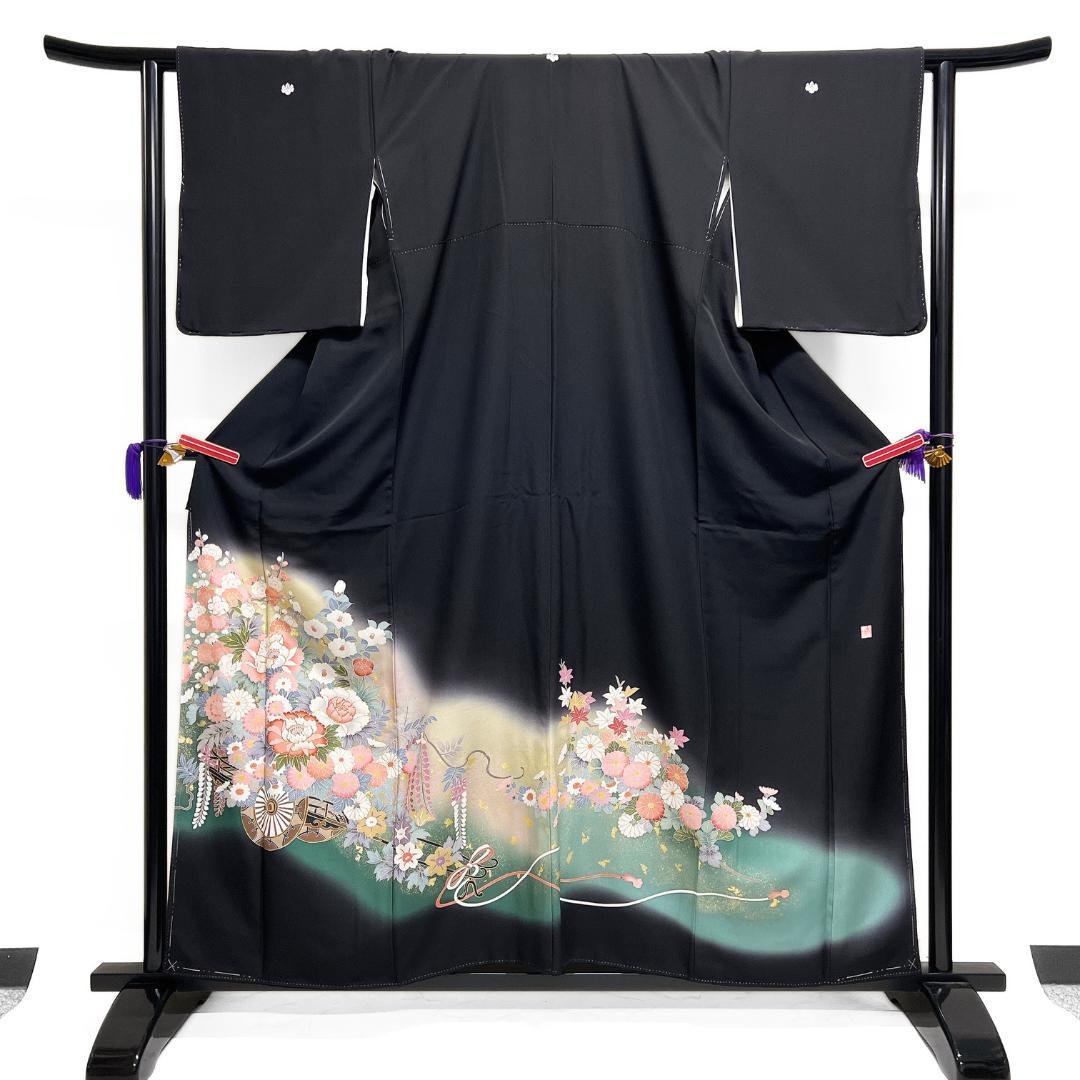 未着用　作家もの　黒留袖　金駒刺繍　花車　牡丹　椿　梅　着物　115b d ms
