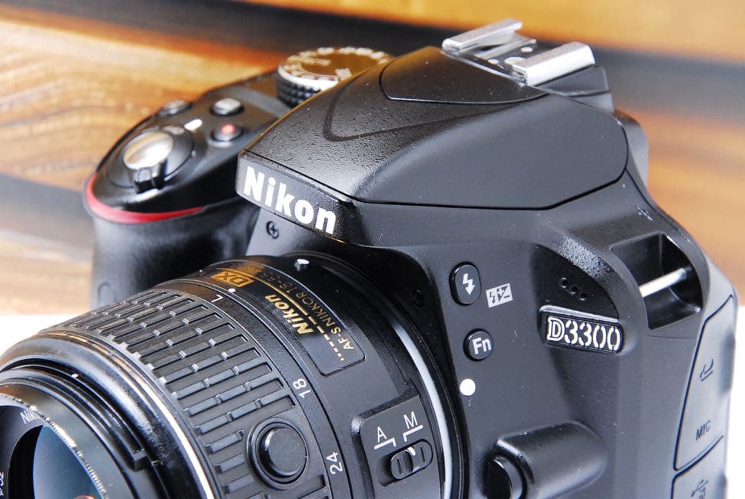 ニコン D3300 一眼レフカメラ スマホ転送 手ぶれ補正レンズ ガイドモード