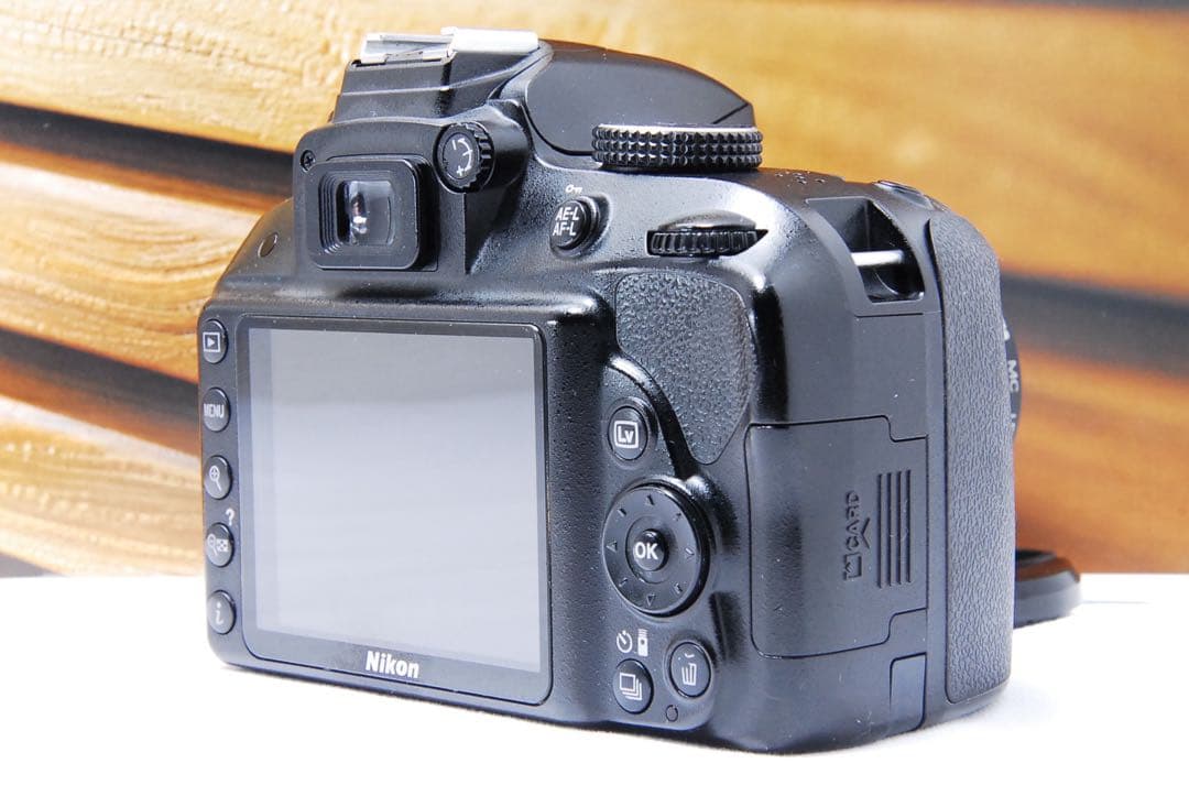 ニコン D3300 一眼レフカメラ スマホ転送 手ぶれ補正レンズ ガイドモード
