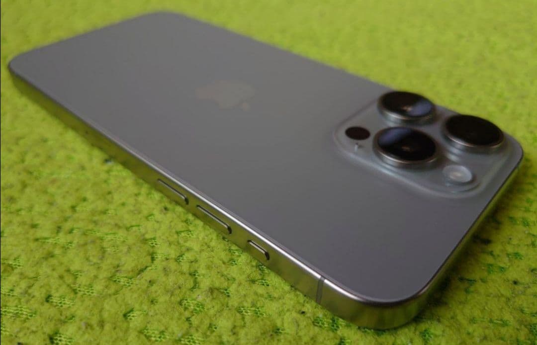 ★オマケ４つ付★２０２６年４月迄保証あり★iPhone１５pro MAX★１ＴＢ