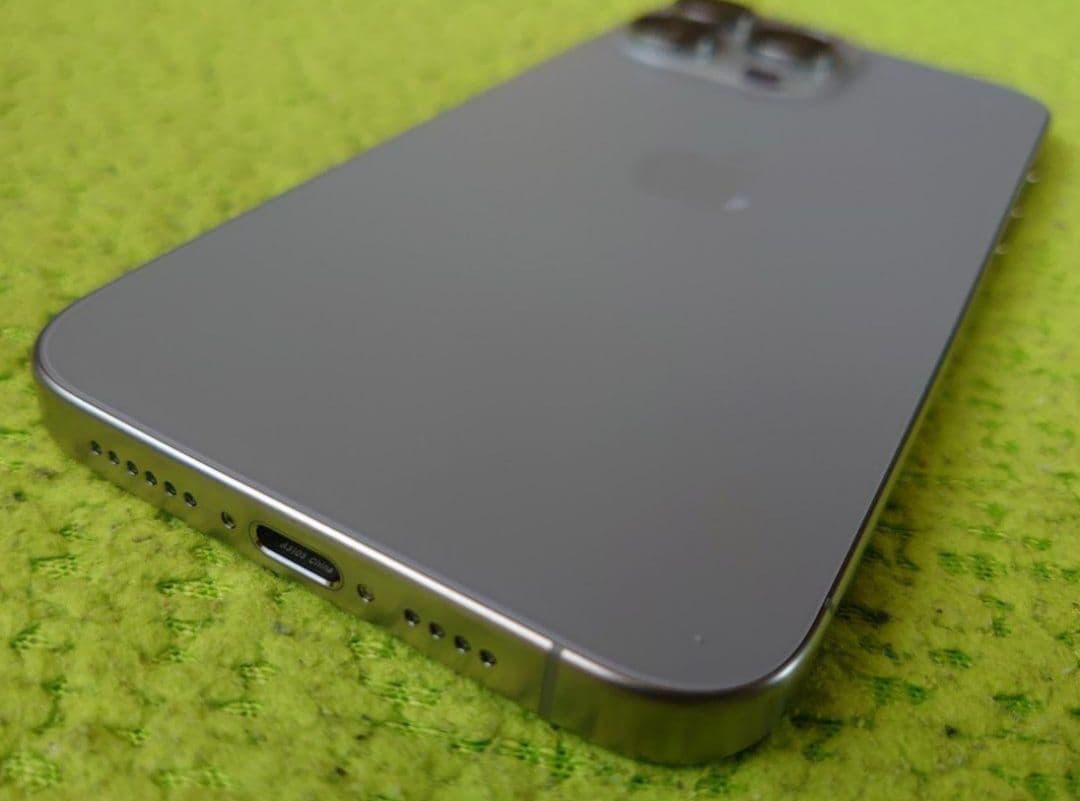 ★オマケ４つ付★２０２６年４月迄保証あり★iPhone１５pro MAX★１ＴＢ