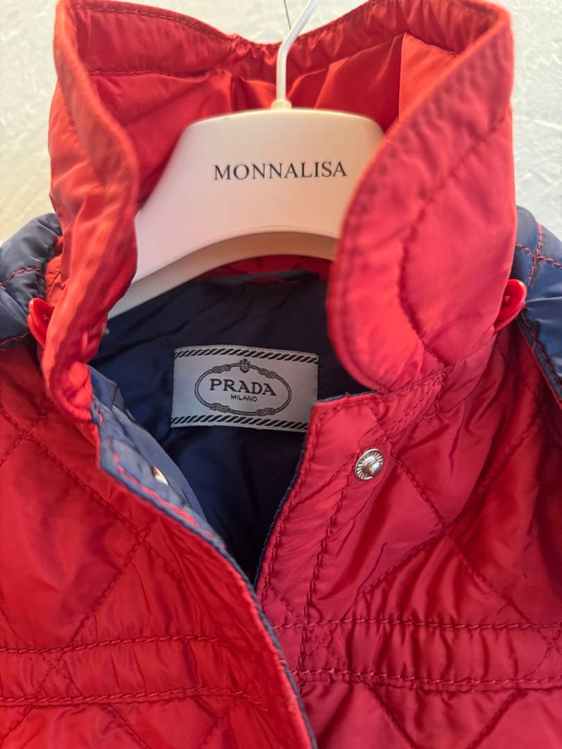 プラダ　キルティングジャケット キッズ　赤 ネイビー 8才