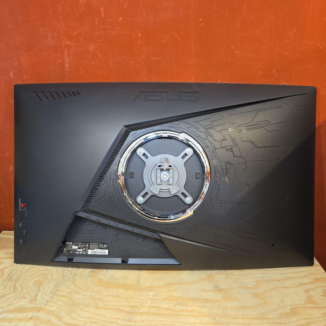 ASUS ゲーミングモニター　XG32VQR 湾曲 31.5インチ　液晶モニター