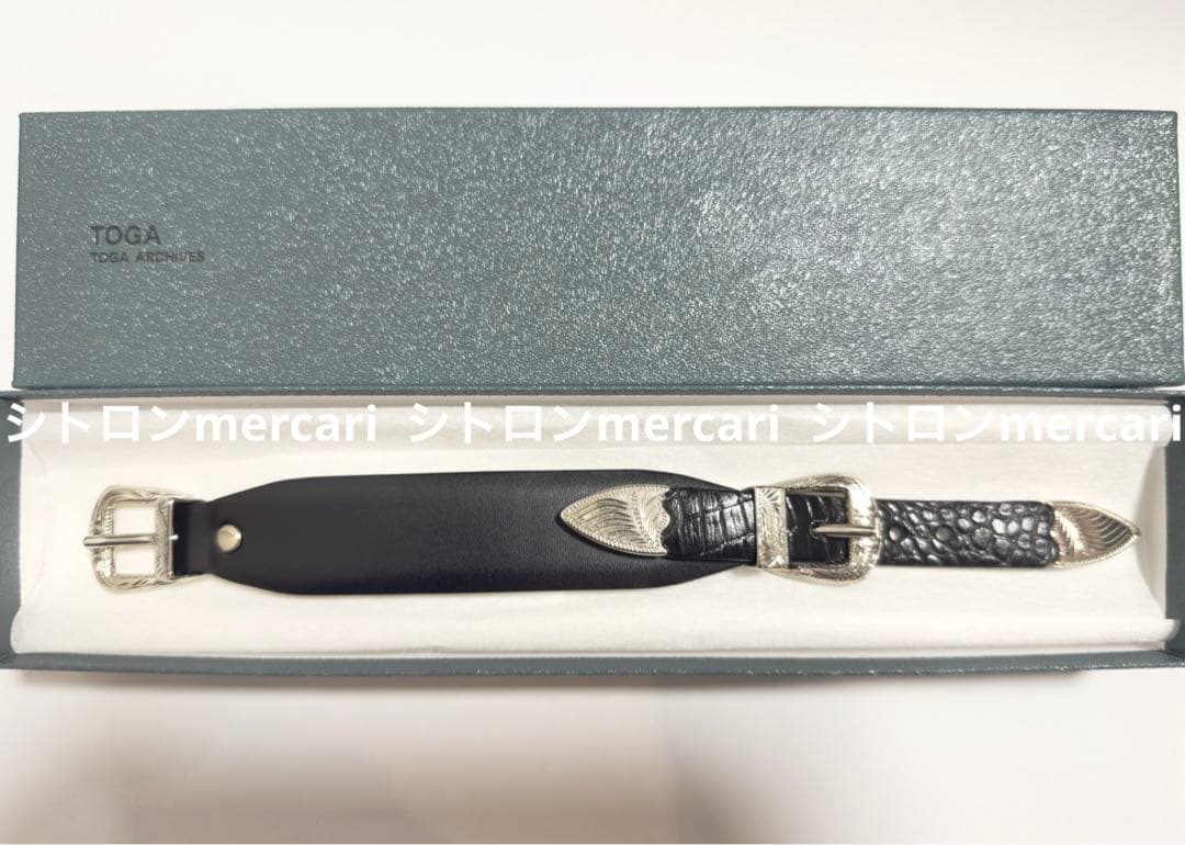 【新品完売】TOGA✨ダブルバックルバングル ♡ LE SSERAFIM着用