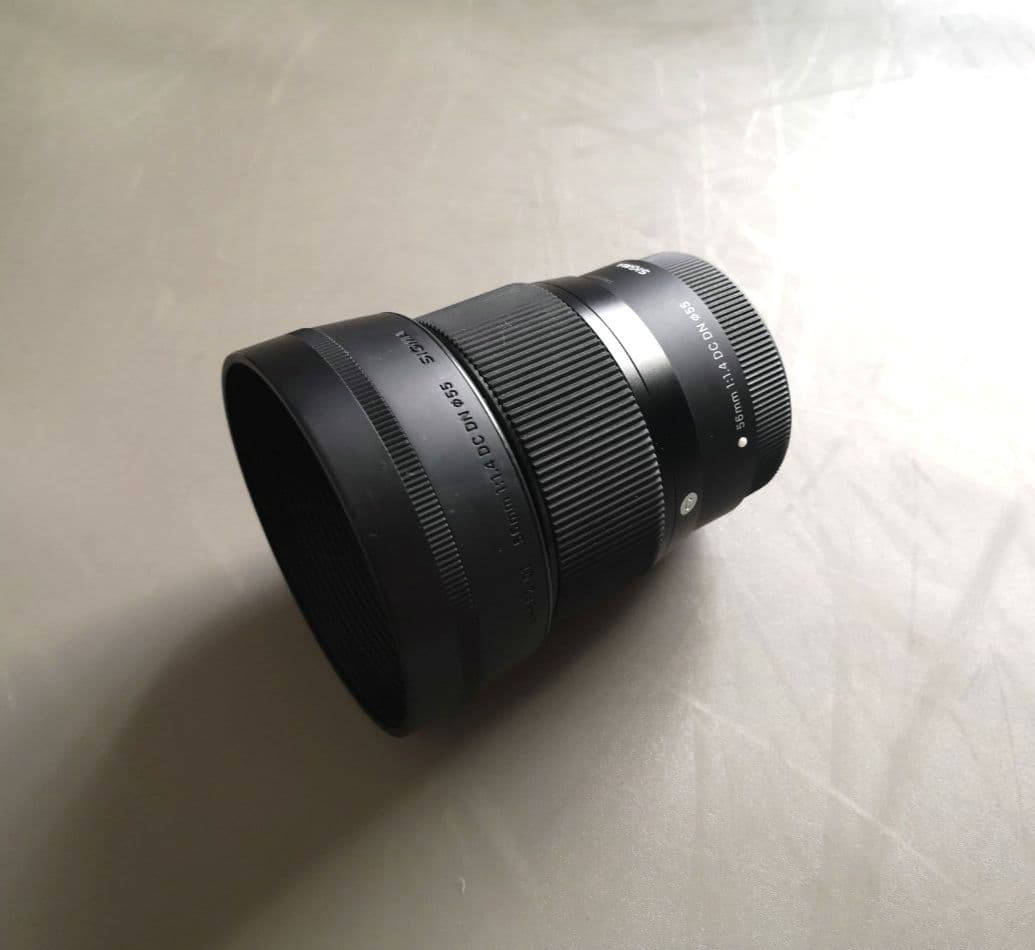 シグマ　キャノン　56mm レンズ　カメラ　canon
