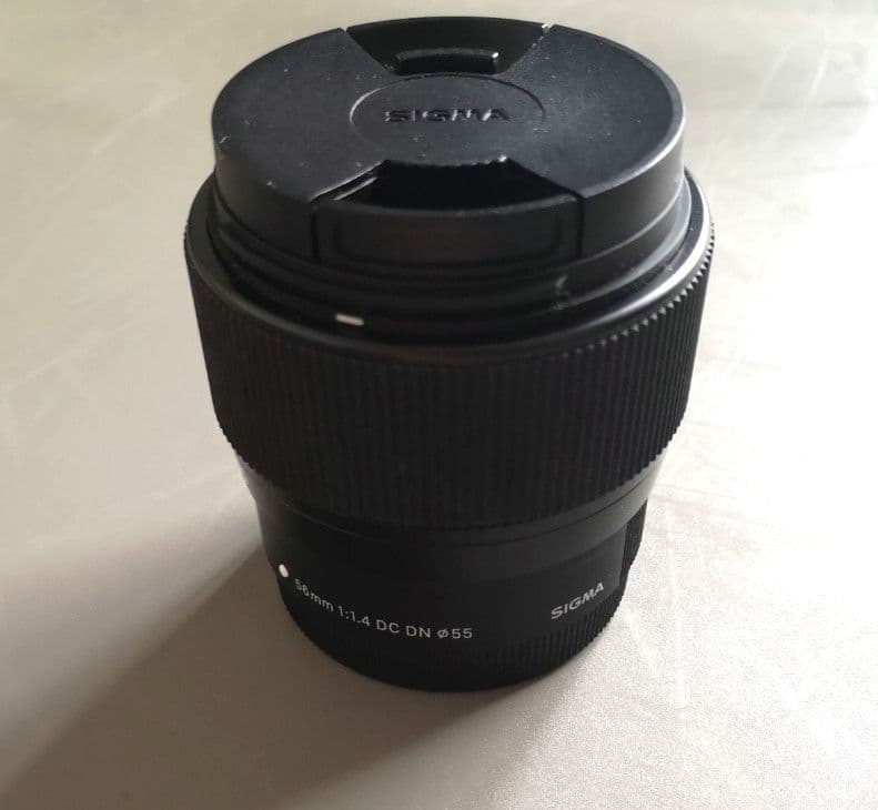 シグマ　キャノン　56mm レンズ　カメラ　canon