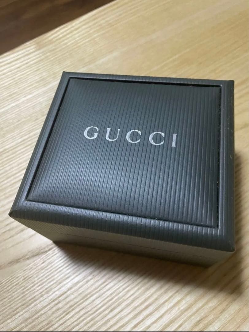【GUCCI】腕時計　バングル　シルバー