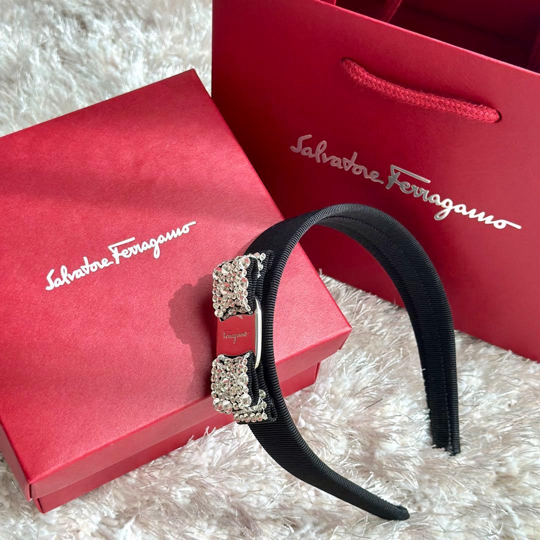 フェラガモ Salvatore Ferragamo カチューシャ ヴァラ・リボン