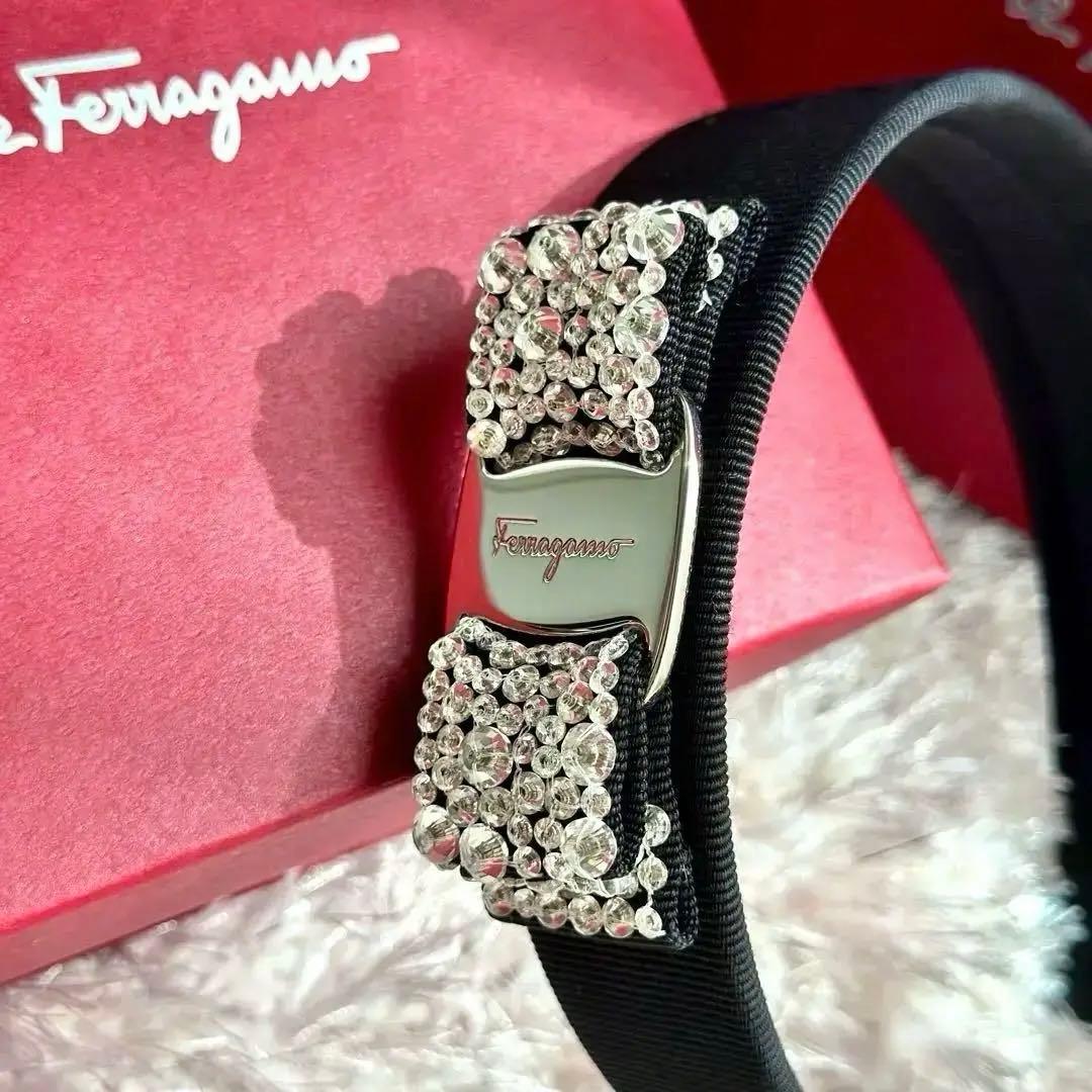 フェラガモ Salvatore Ferragamo カチューシャ ヴァラ・リボン