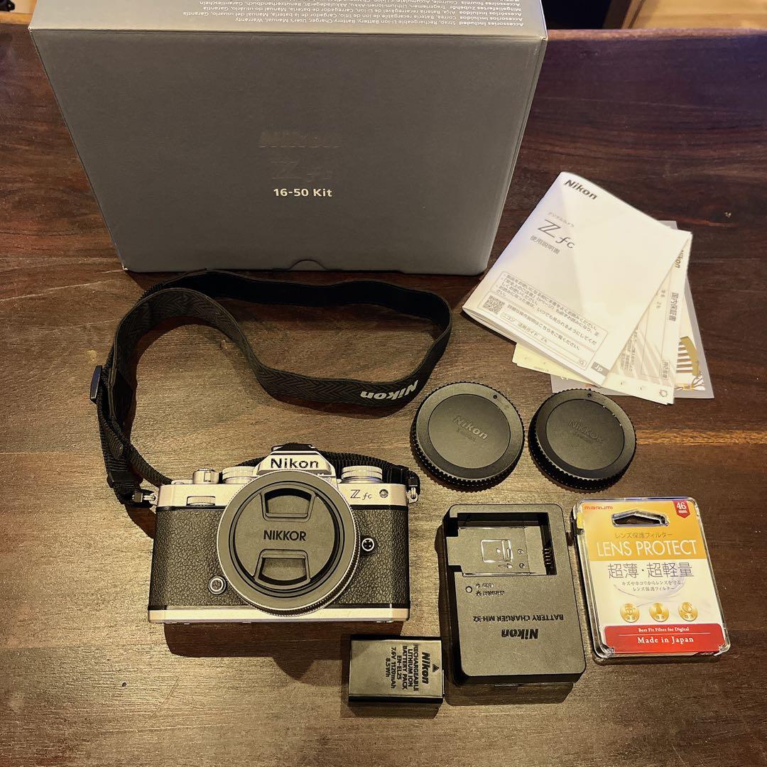 【ほぼ未使用/箱付き】Nikon Zfc ショット数約700枚(付属品つきます)