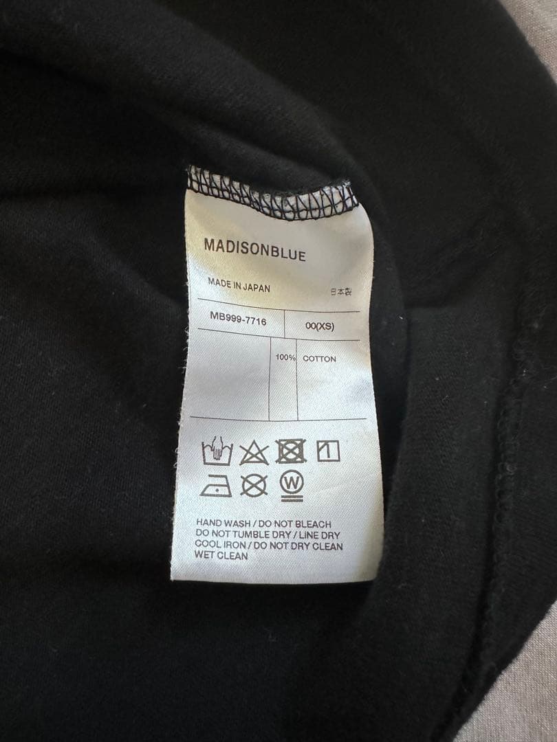 【美品】MADISONBLUE マディソンブルー Hello Tシャツ 00 黒