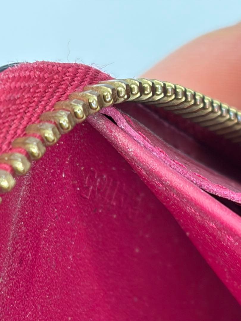 ルイヴィトン モノグラム ヴェルニ ジッピーウォレット ラウンドファスナー