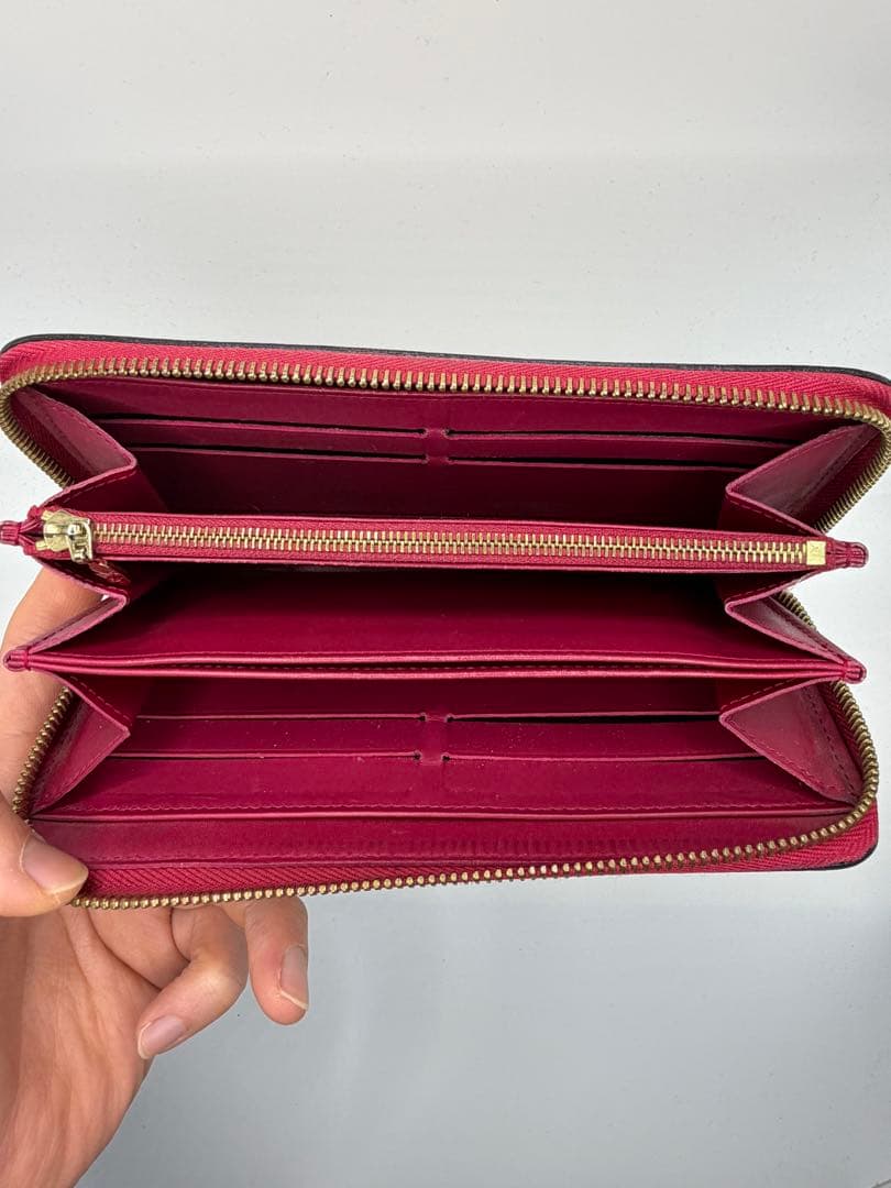 ルイヴィトン モノグラム ヴェルニ ジッピーウォレット ラウンドファスナー