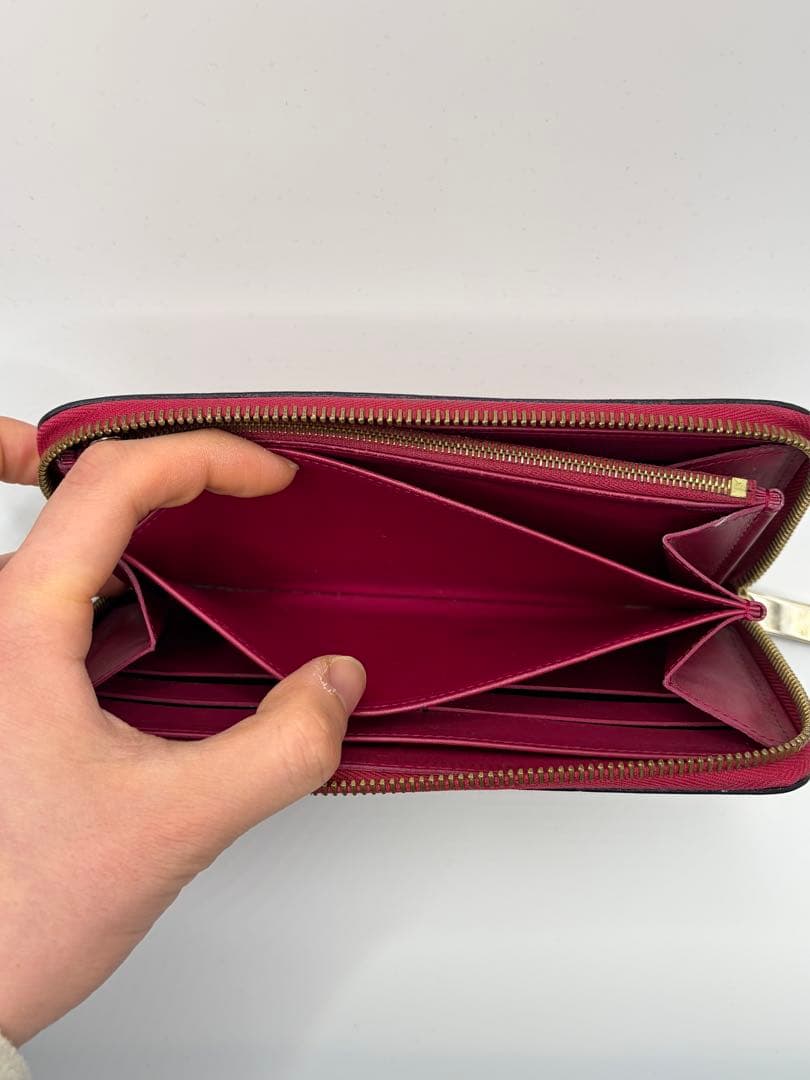 ルイヴィトン モノグラム ヴェルニ ジッピーウォレット ラウンドファスナー