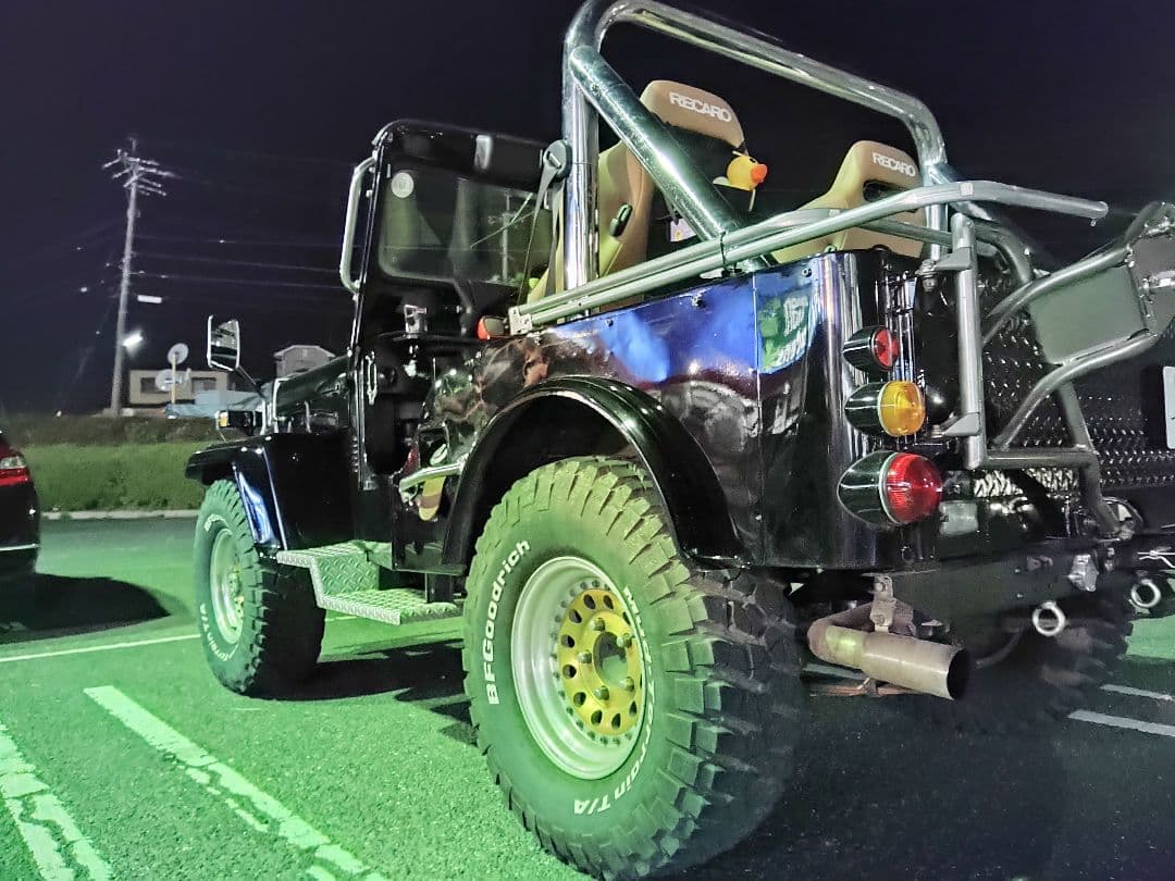 三菱ジープ　オーバーフェンダー