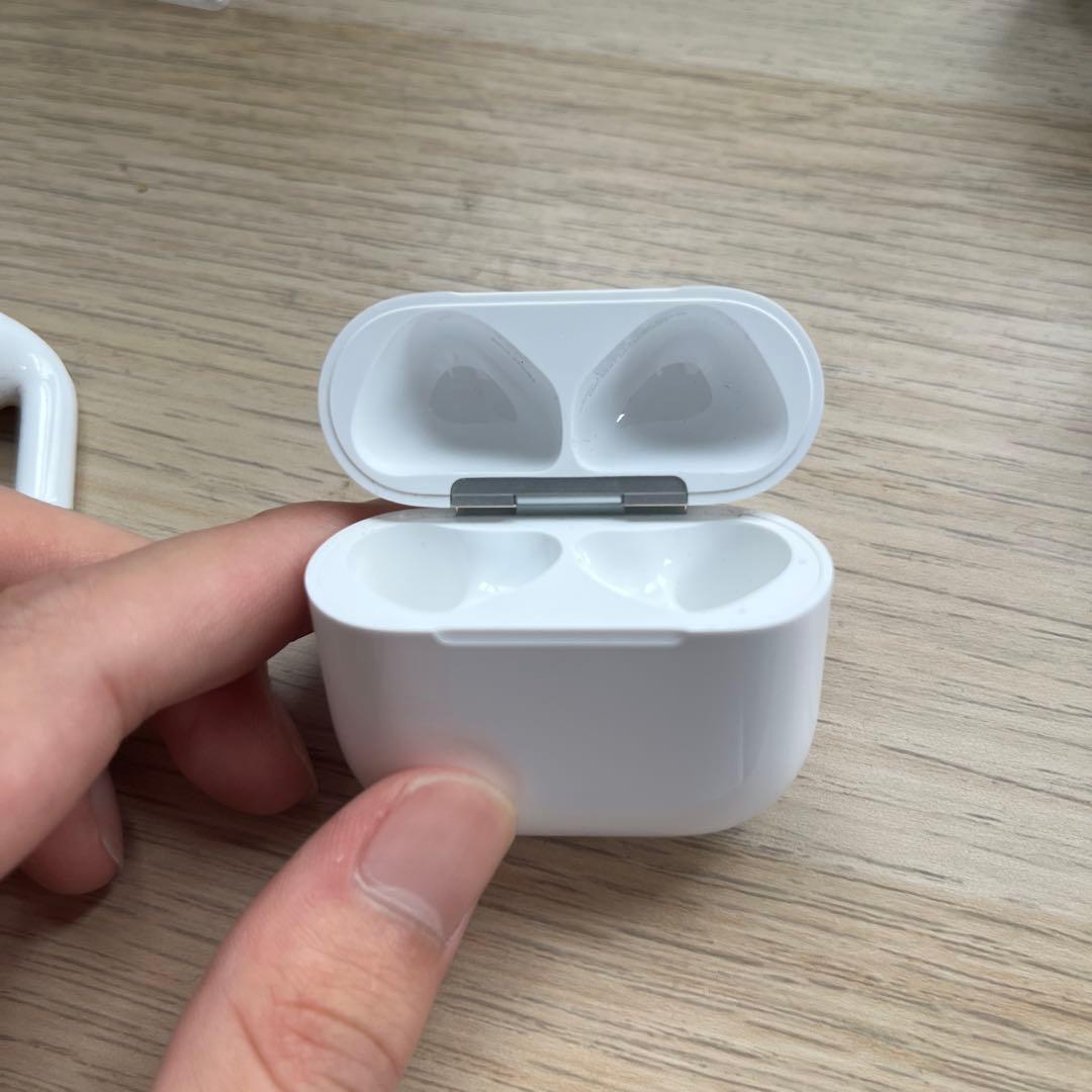Apple AirPods4 充電ケース 右耳 ノイズキャンセリング付