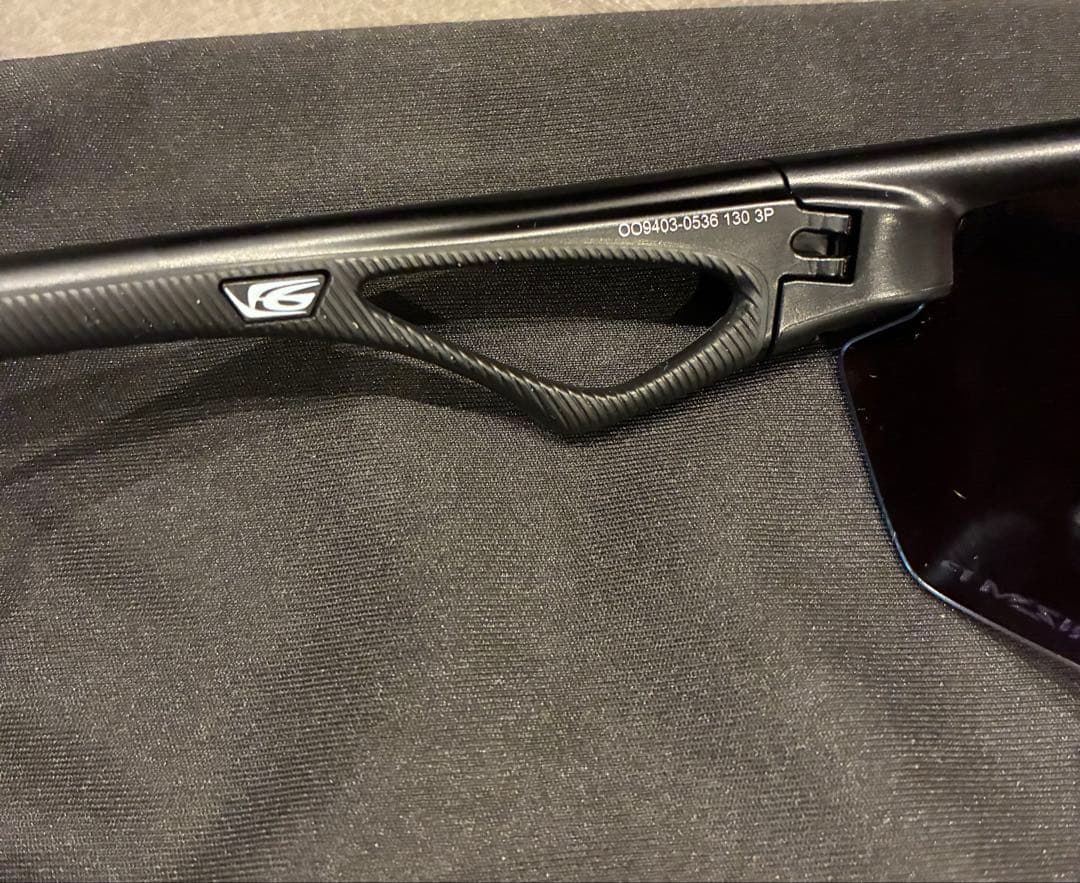 OAKLEY SPHAERA PRIZMレンズ ブルー　マットブラック フレーム