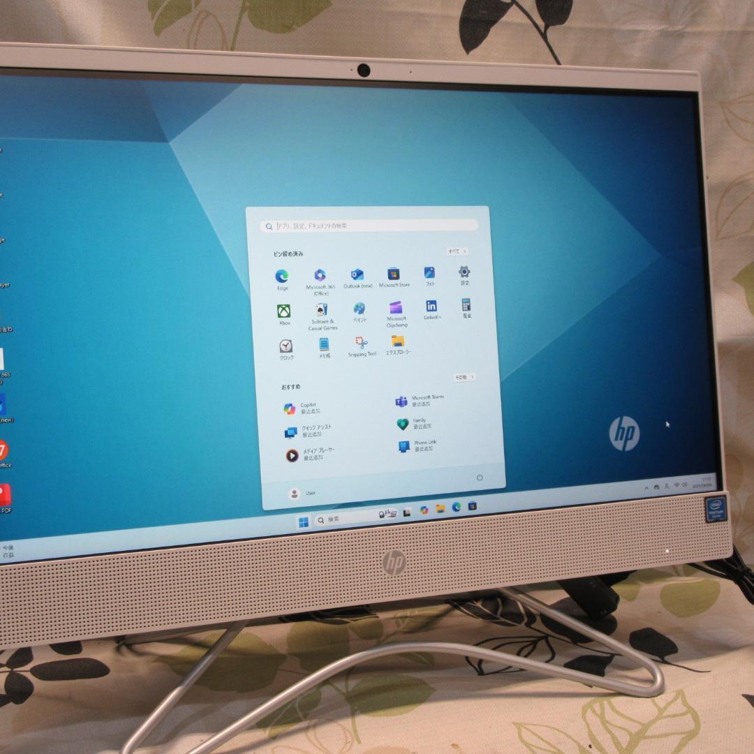 人気の白Win11公式対応！高年式2021！メ8G/SSD+HDD/カメラ/無線