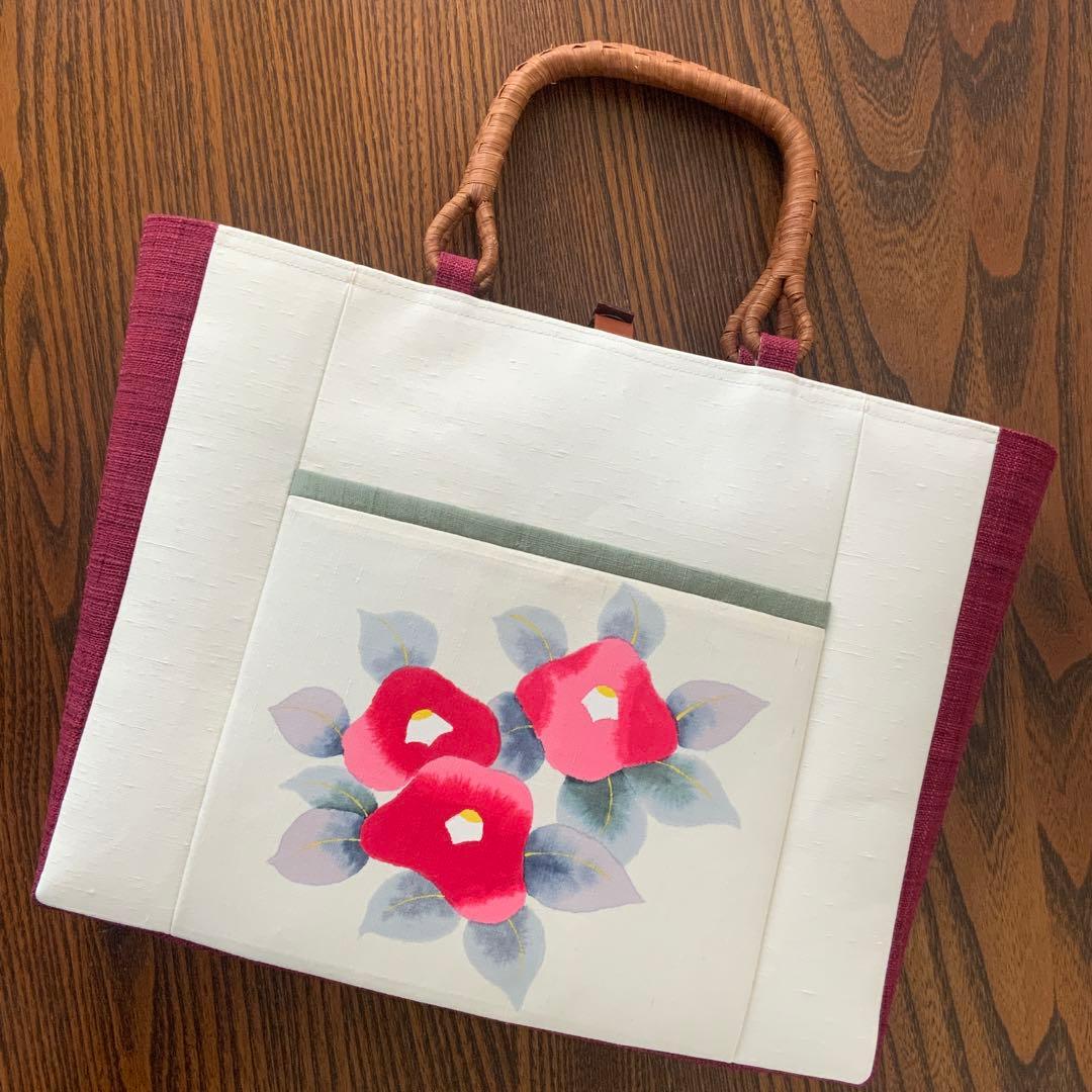 紬帯　赤い椿のお花　リメイク　山葡萄ハンドルバッグ