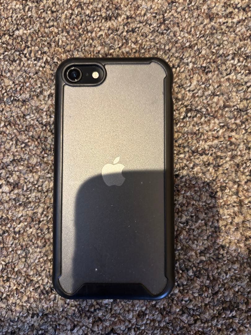 早い者勝ち！！Apple iPhone se2 本体　フィルム・ケース付き