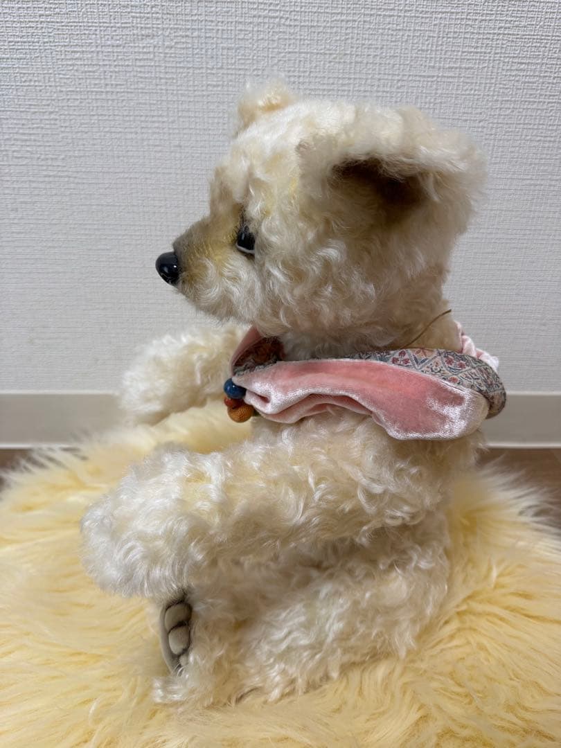 【最終価格】海外作家様作　クリーム色のテディベア