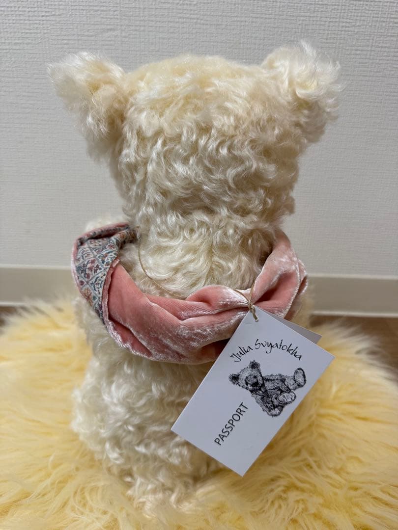 【最終価格】海外作家様作　クリーム色のテディベア