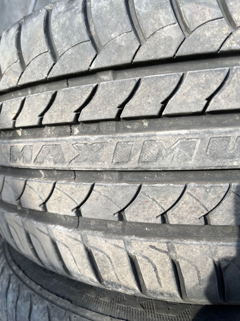 19インチ ホイール シルバー　タイヤほぼ新品