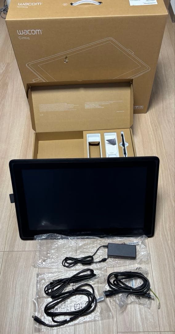 ワコム Cintiq 22 DTK2260K1D ほぼ未使用