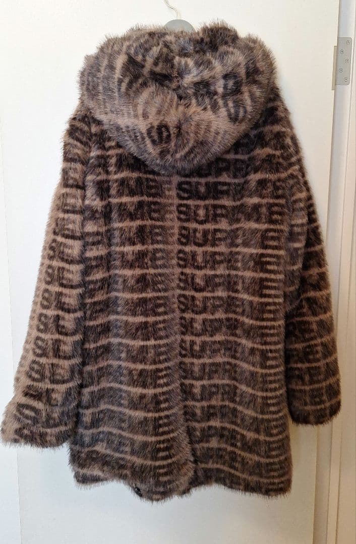 バ*ス様 Supreme Faux Fur Hooded Coat　シュプリーム