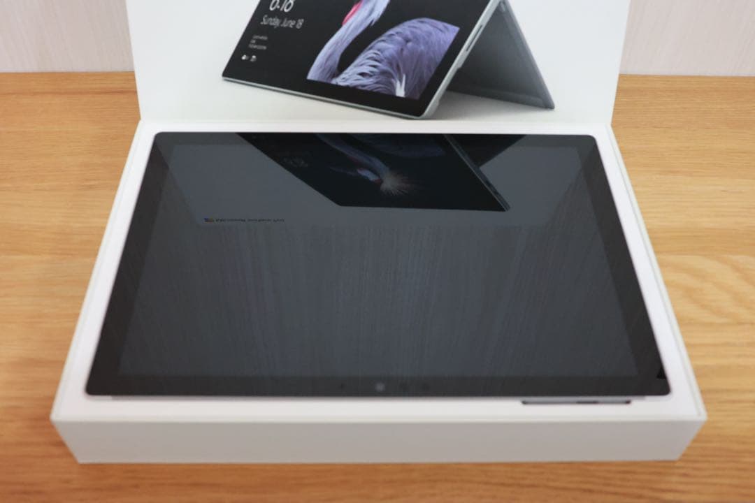 Microsoft Surface Pro + キーボード・ペン・Office
