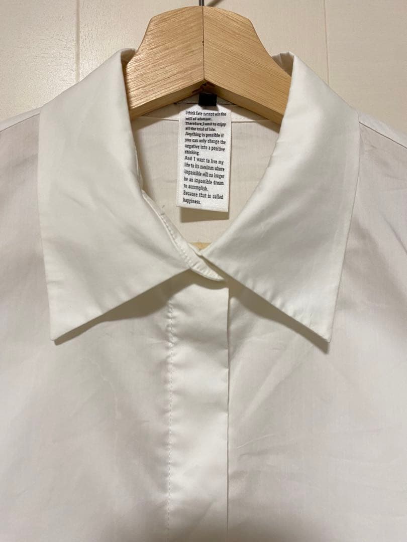 MmmOです。新品タグ付き　Sov. ソブ　ホワイト シャツブラウス　38