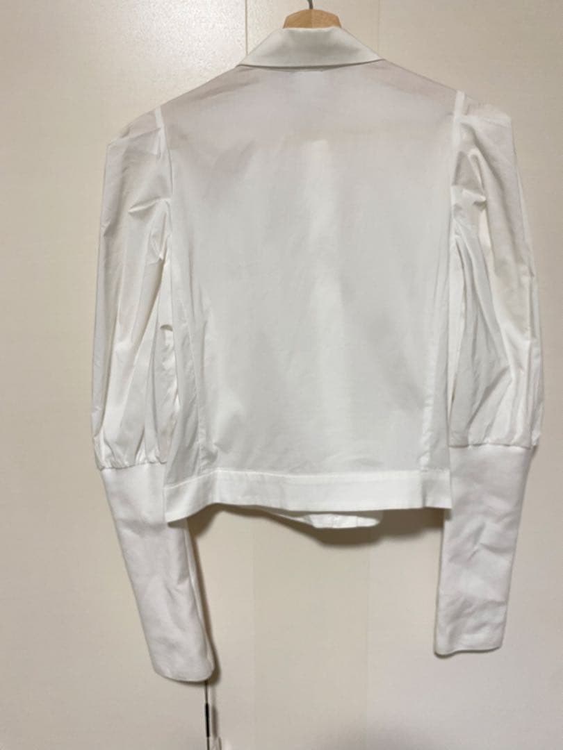 MmmOです。新品タグ付き　Sov. ソブ　ホワイト シャツブラウス　38
