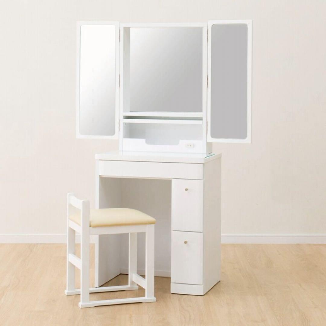 ✳︎机のみ✳︎ホワイトドレッサー・三面鏡・引き出し付き
