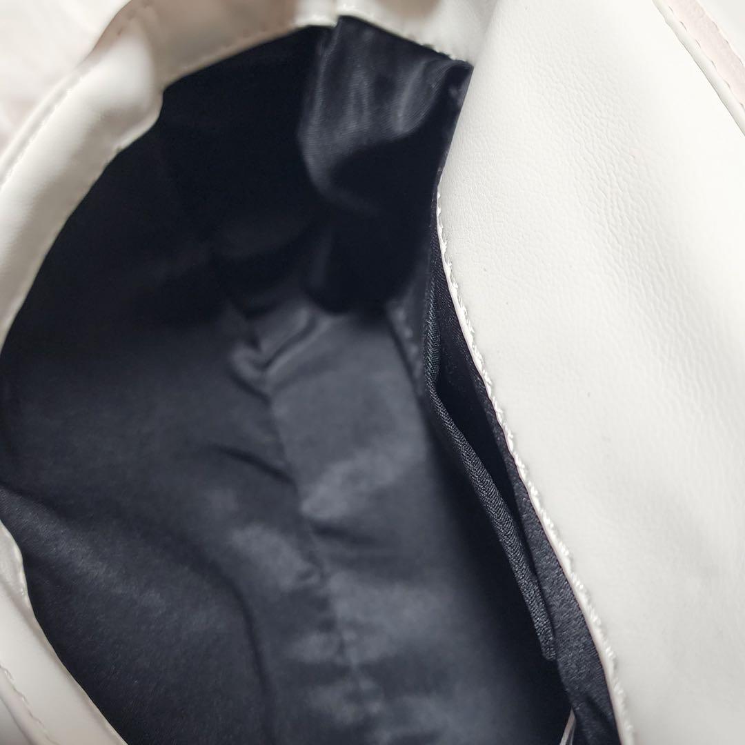 リ*♡様 CHANEL　ショルダーバッグ　ポーチ　白　キルティング　ノベルティ