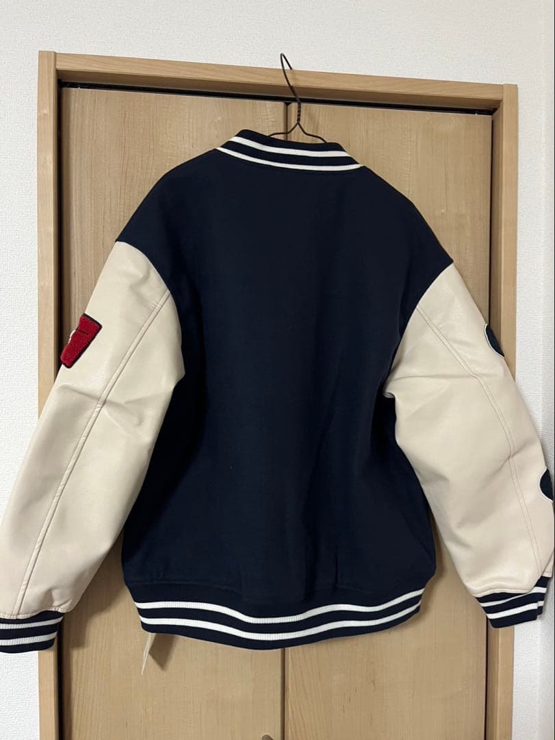 kaoyorinakamiネイビー ベージュ スタジャン