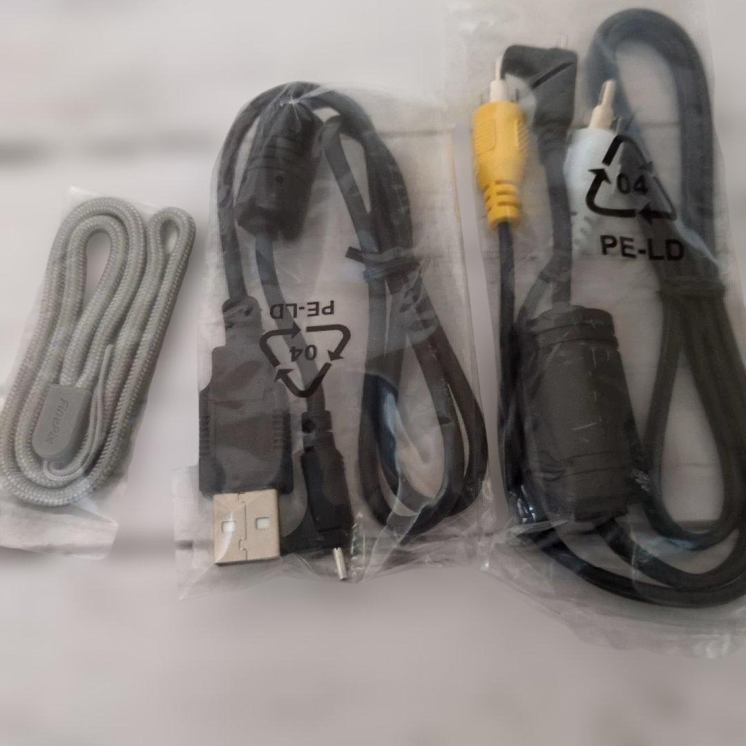 お値下げ！FUJIFILM FinePix F80EXR・デジカメ　元箱以外完品