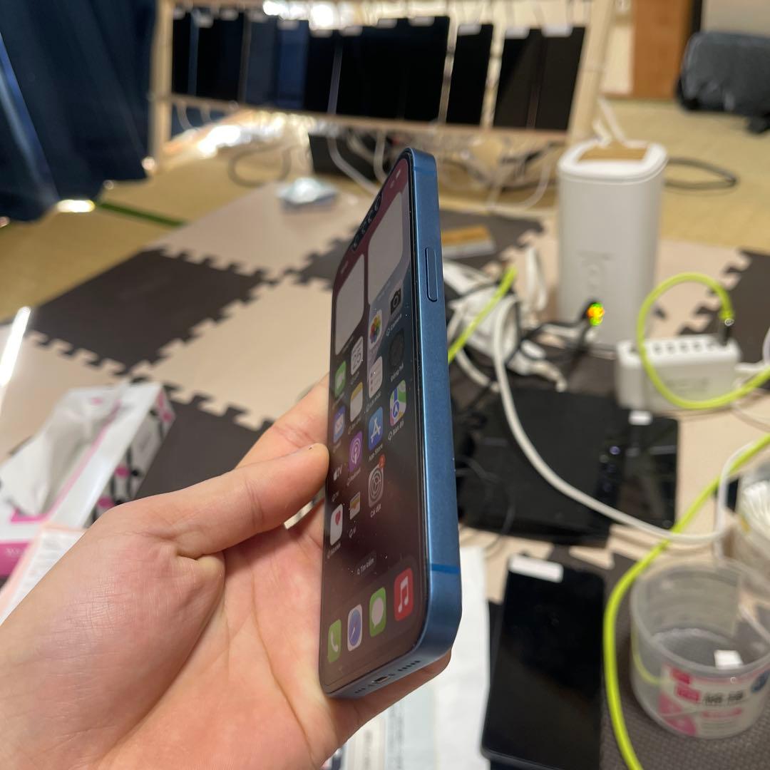 Apple iPhone 13 本体 ブルー