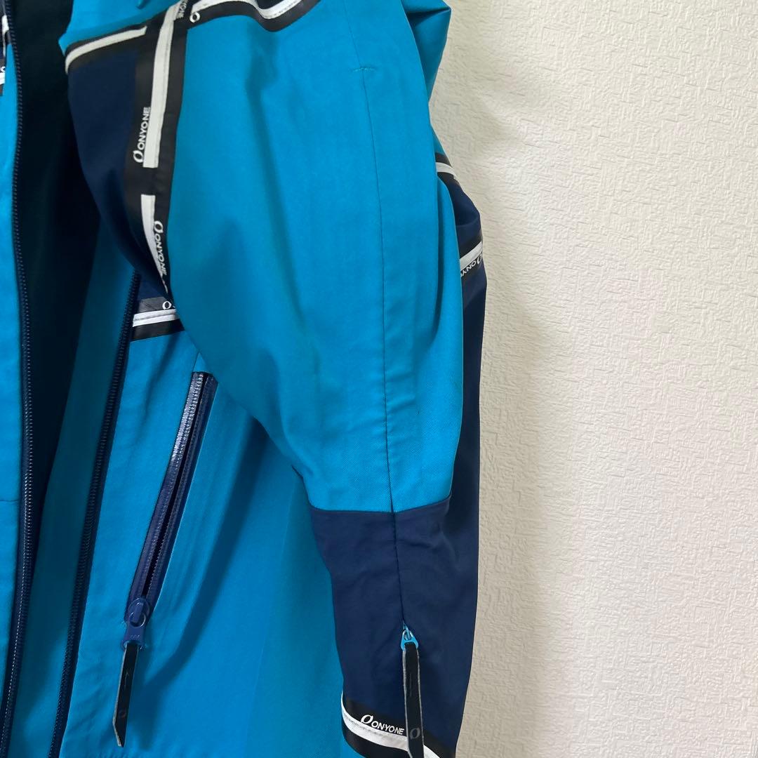 オンヨネスキーウェアサロモンチーム上