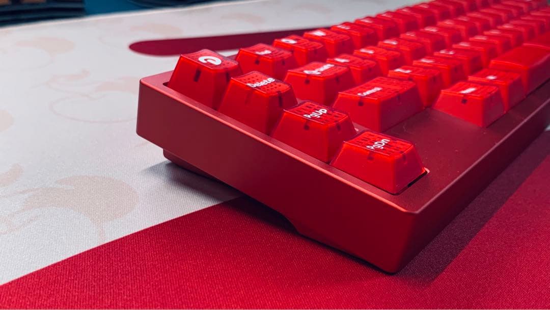 自作キーボード　delta50% レッド