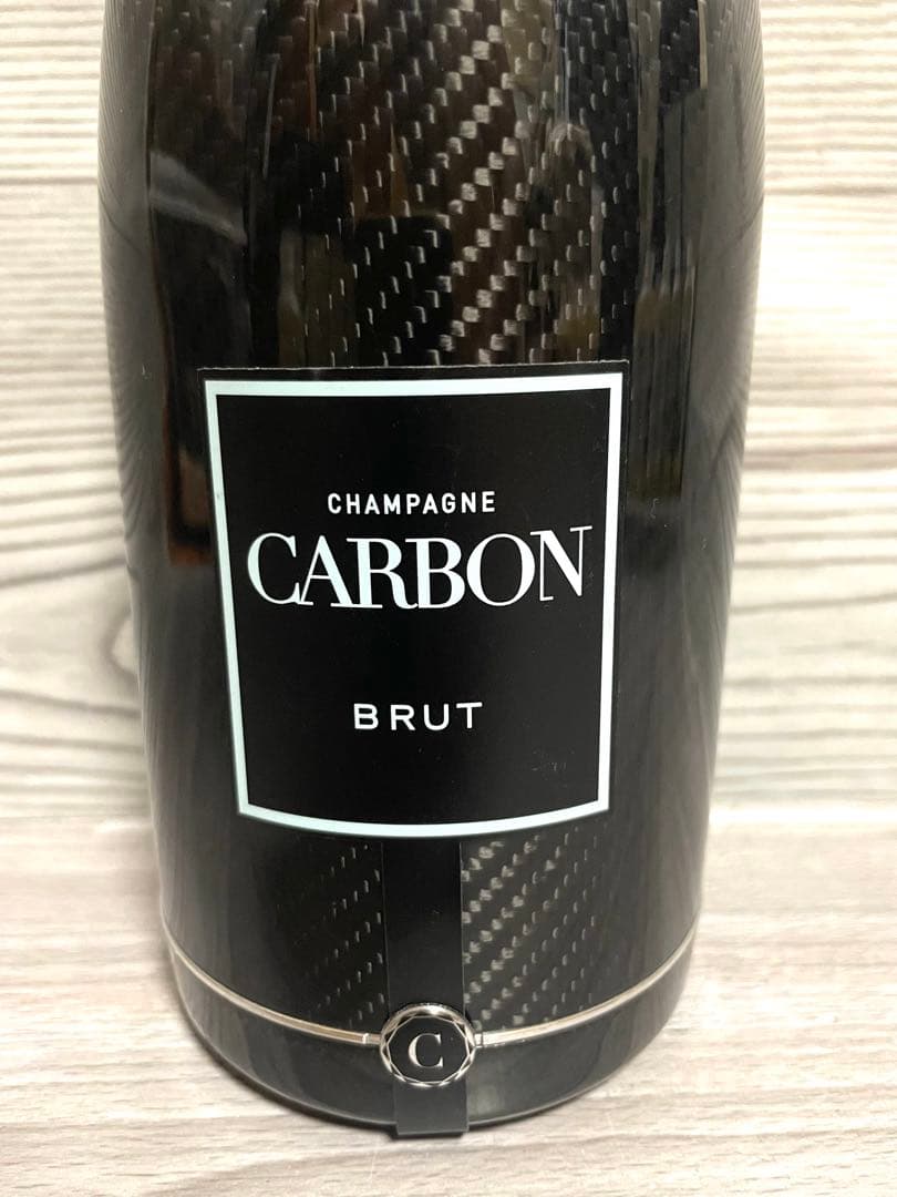 新品　シャンパン　カーボン　ブリュット　ルミナス　フォーミュラーワン公式