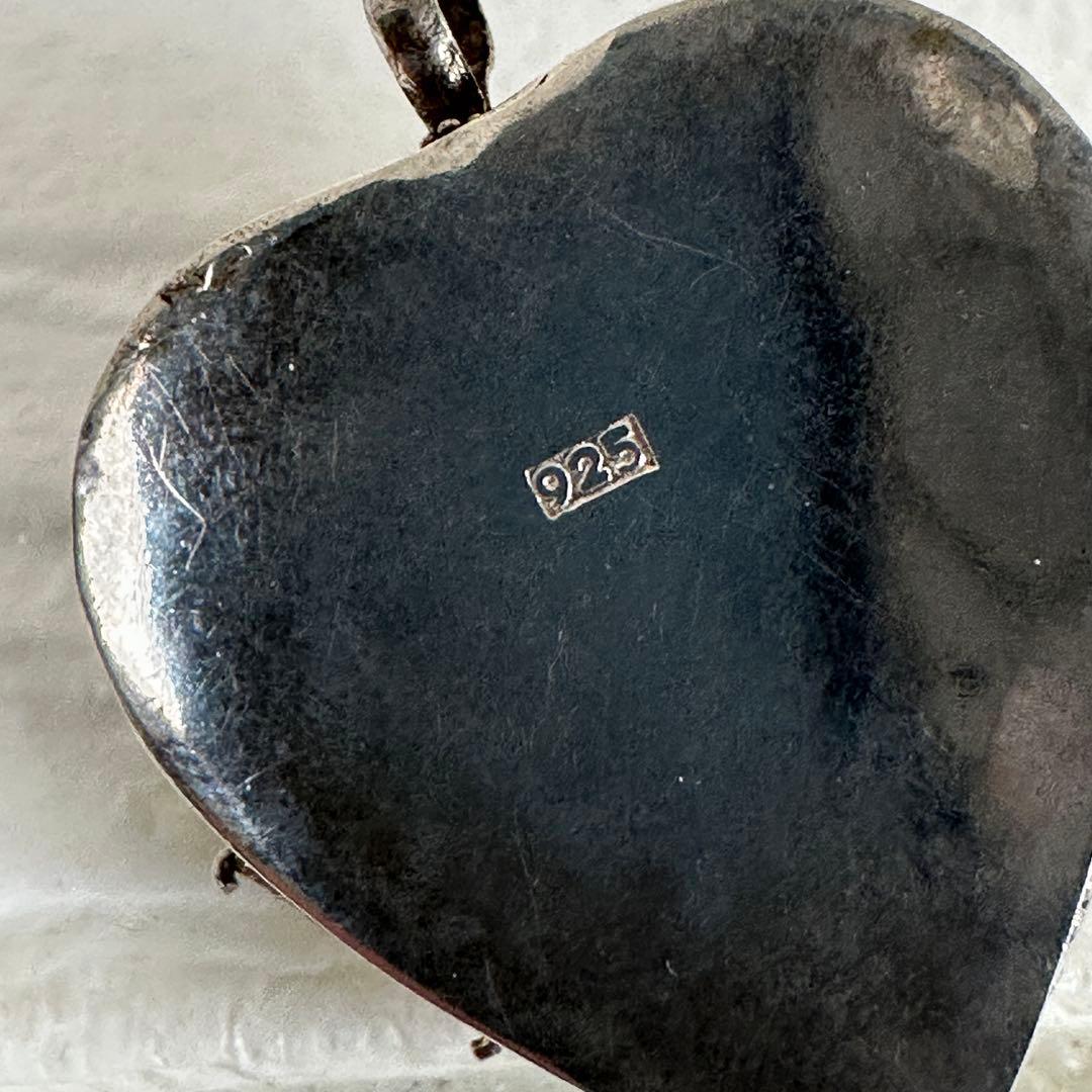 925 シルバー ハート型ロケットペンダント 黒石 ビンテージ デザイン 彫金