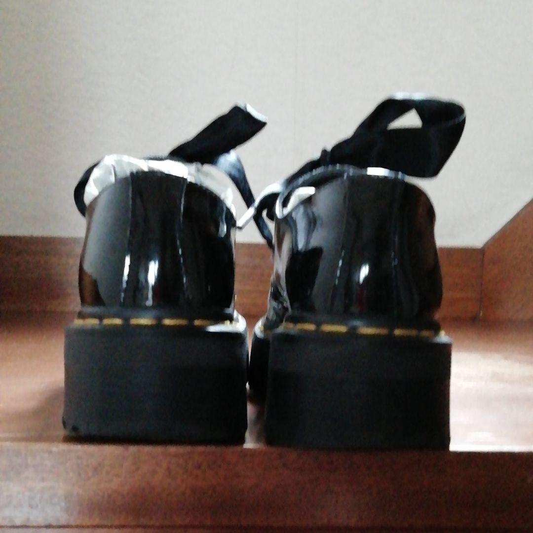 ドクターマーチンエナメル厚底シューズ　HOLLY