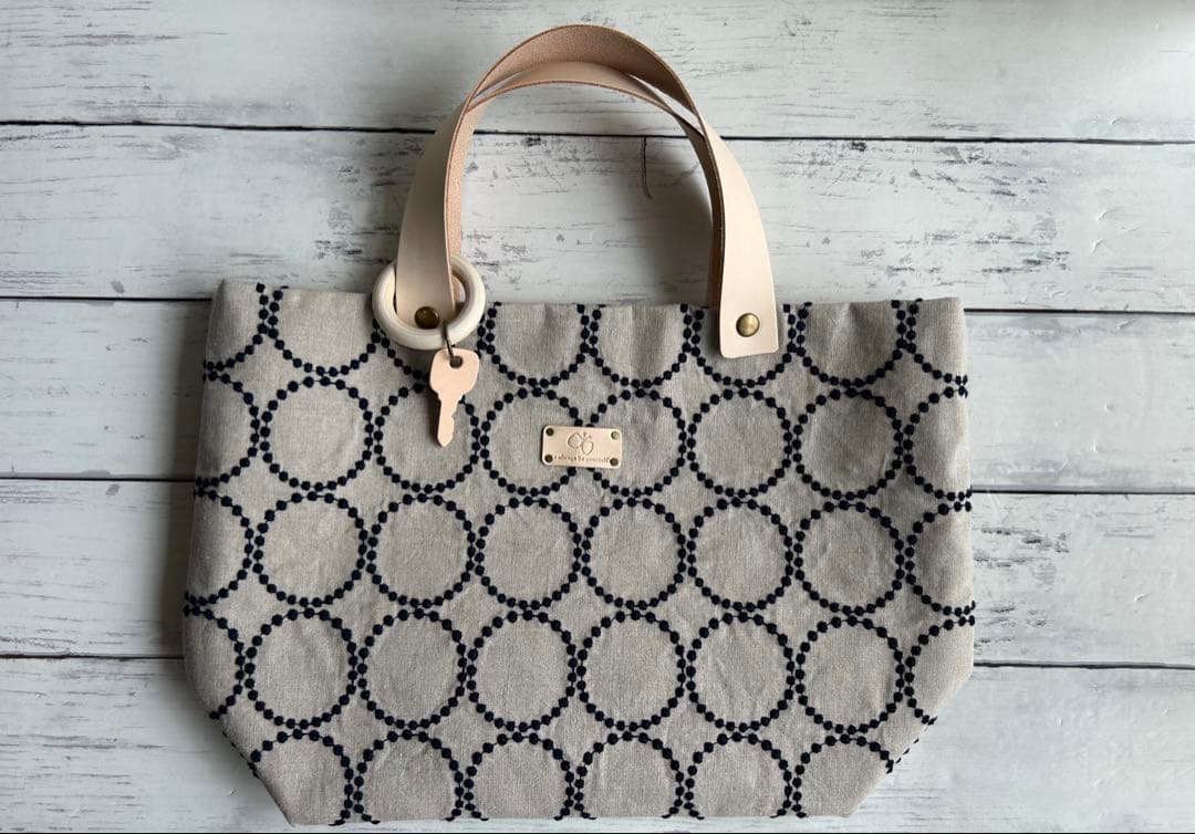 【694】ミナペルホネン　タンバリン　トートバッグ　持ち手極太