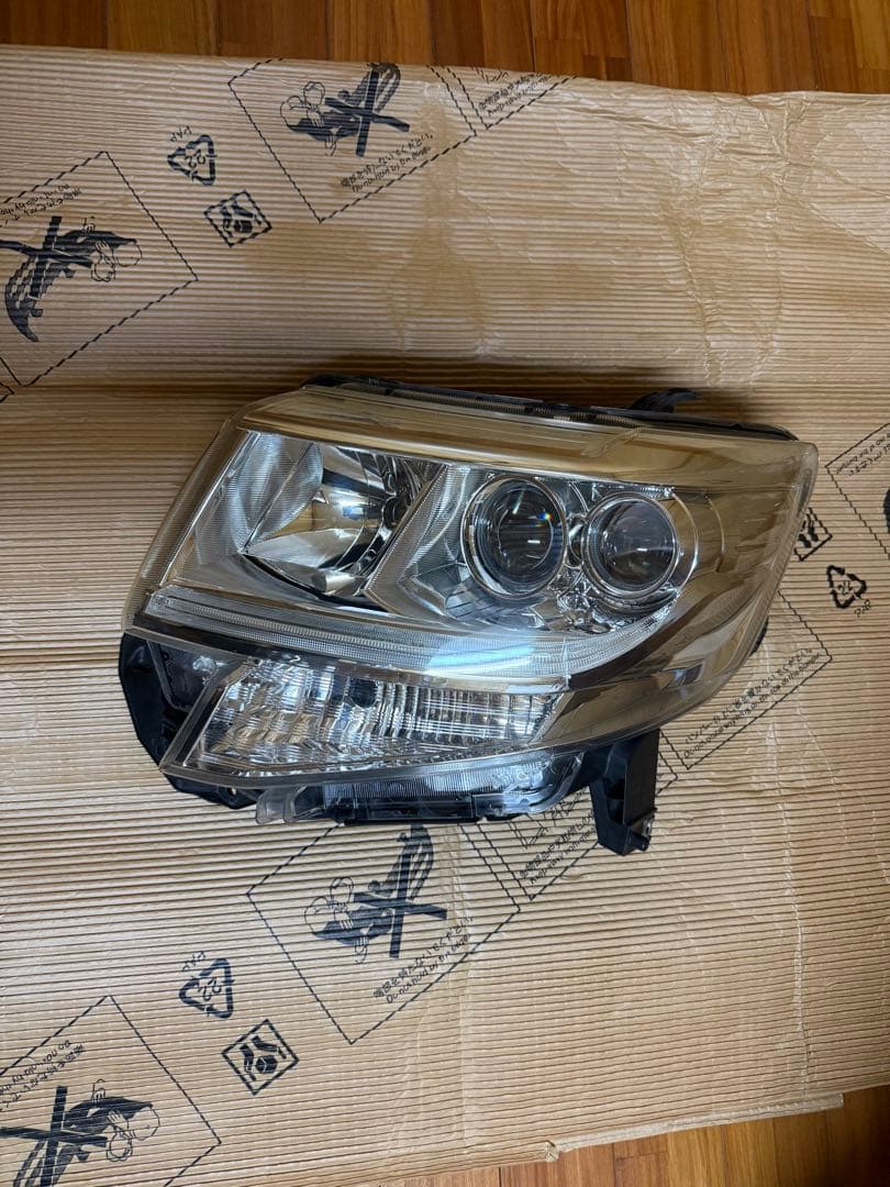 タントカスタム　前期　LEDヘッドライト　左