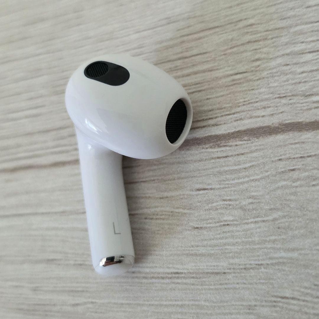 専用 極美品 AirPods 第三世代 MagSafe充電可能モデル ケース付き